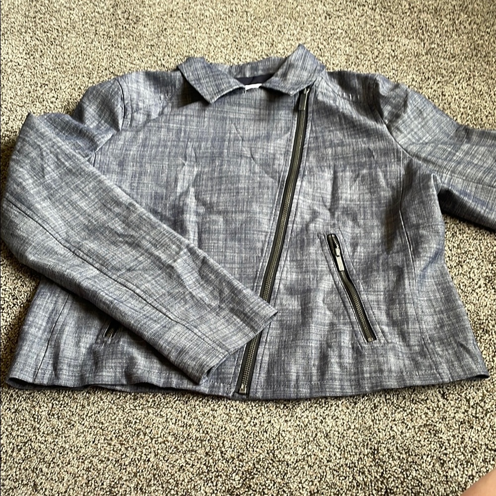 Liz Claiborne Gray Blazer with Modern Asymmetrical Design